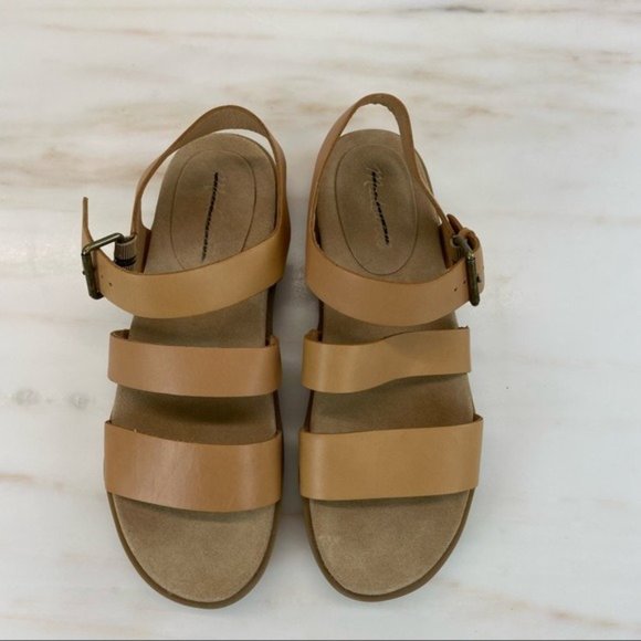 Madewell The Addie Sandal in Desert Camel - Picture 4 of 10
